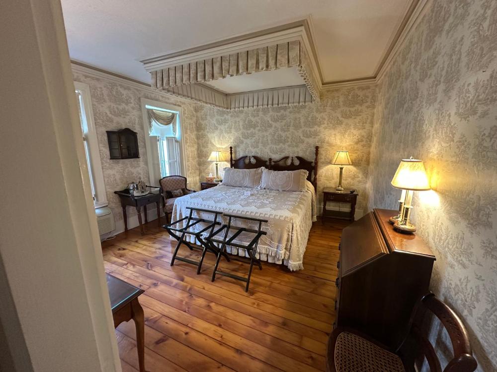 King Room interior